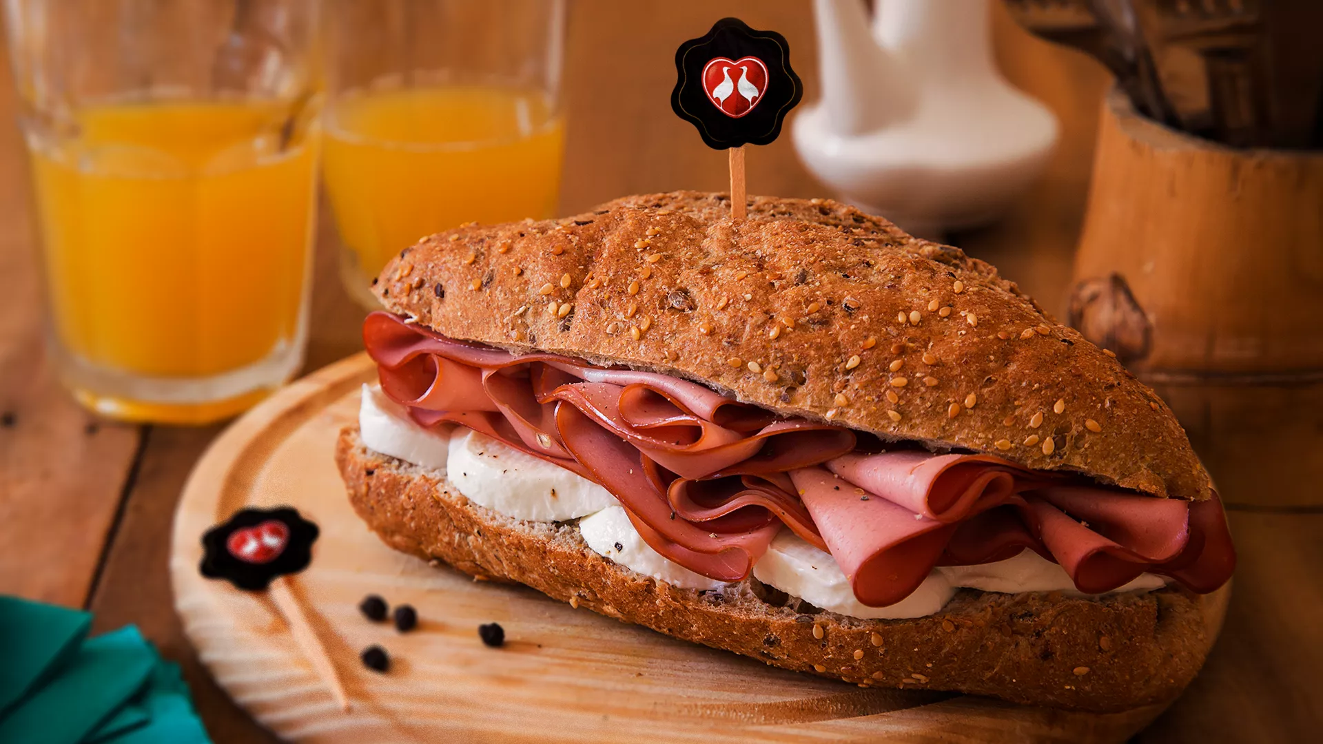 foto da receita Sanduíche no Pão Multigrãos com Mortadela Ouro e Muçarela de Búfala